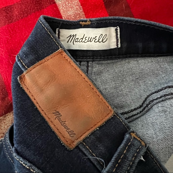 Madewell High Rise Button-Front Crop Jeans - Picture 4 of 5